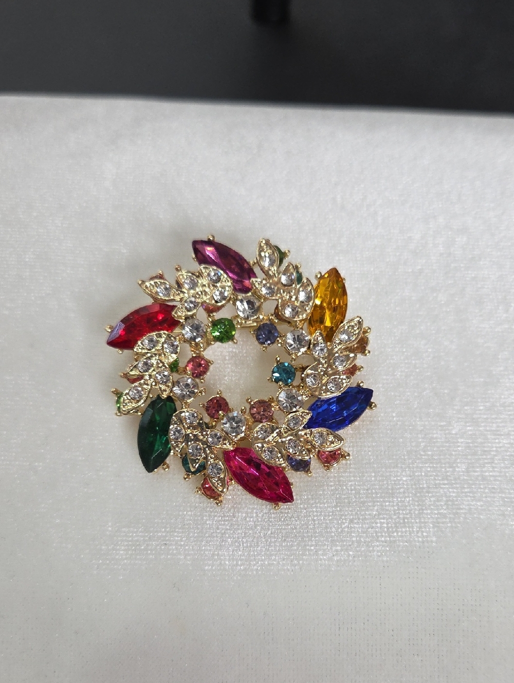 Women's Multi Color Wreath Style Brooch Retro Style Pin Colorful Rhinestones NEW